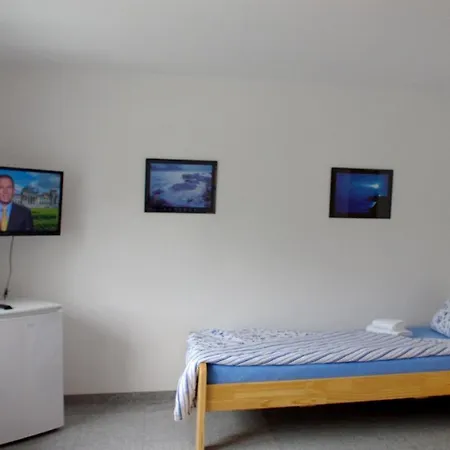 ホームステイ Roy